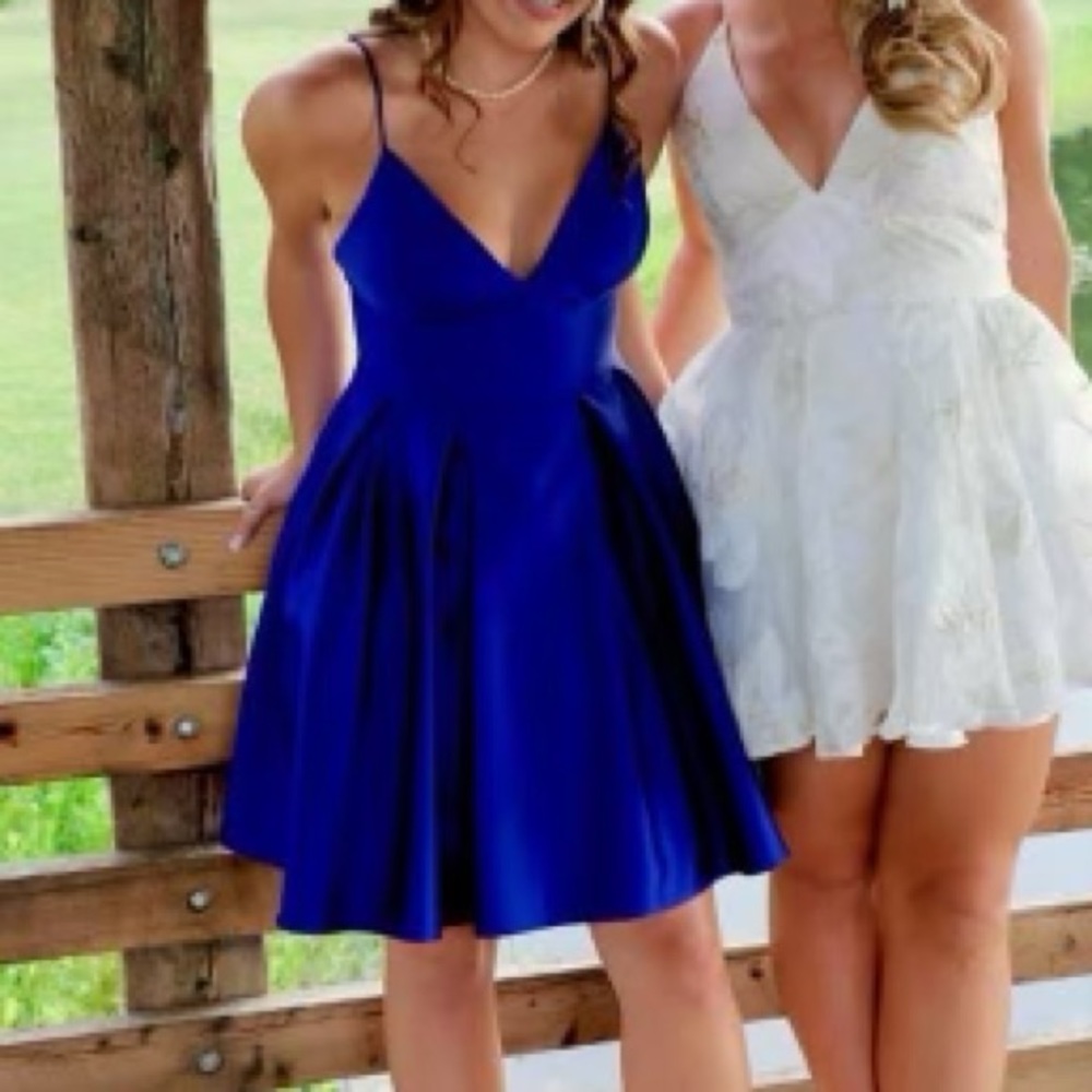 Super cute blue homecoming dress from Terry Costa